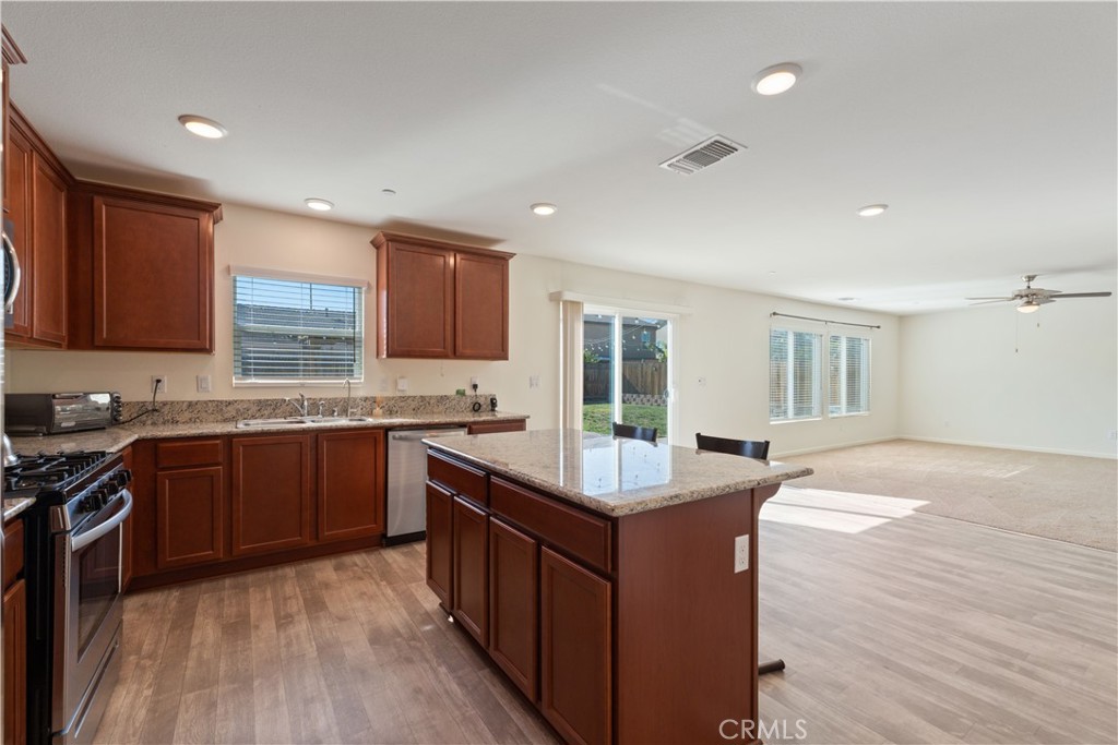 802 Reisling, Coalinga, CA 93210