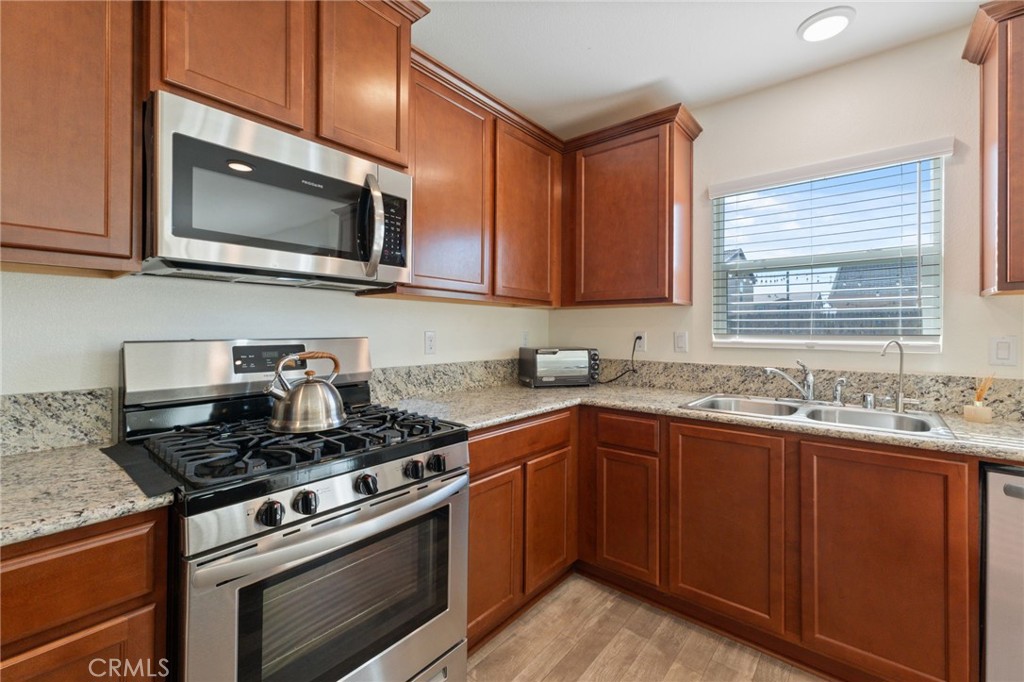 802 Reisling, Coalinga, CA 93210