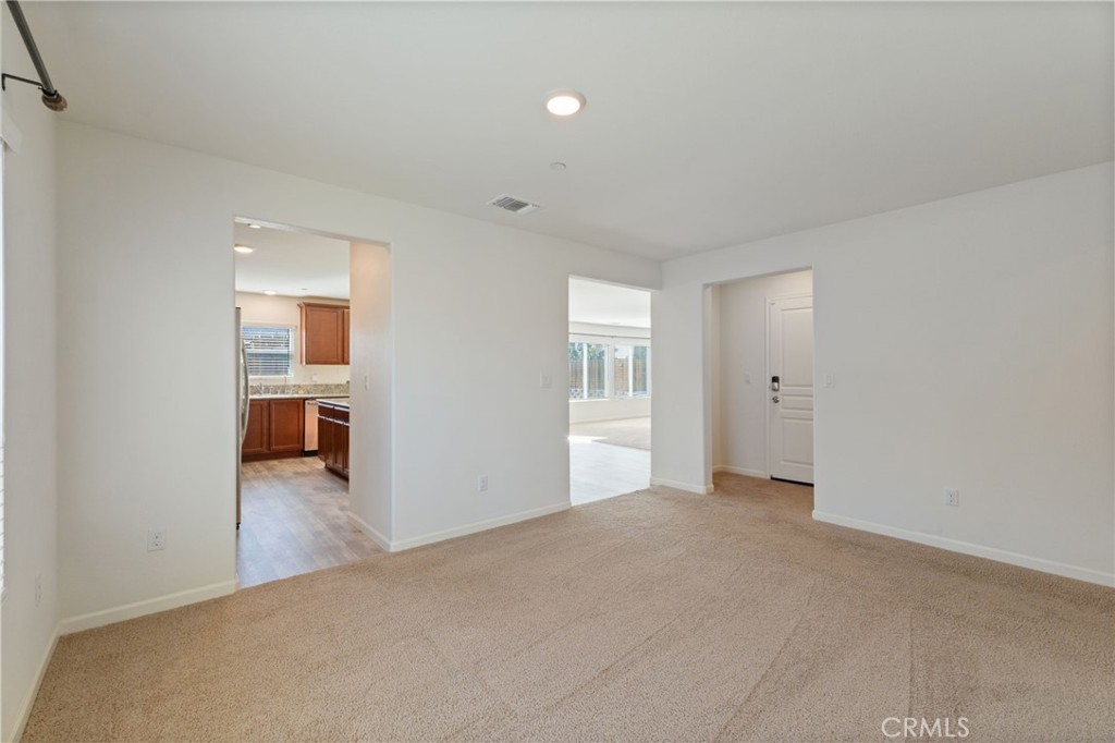 802 Reisling, Coalinga, CA 93210