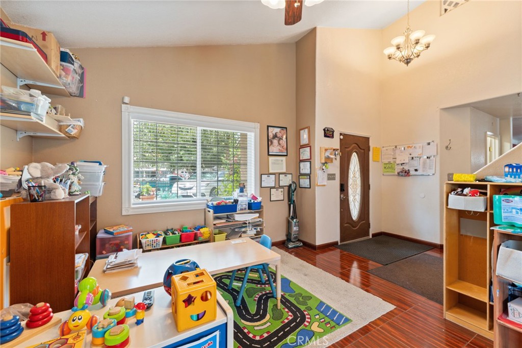 180 Cheney Ln, Coalinga, CA 93210