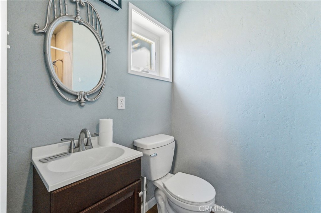 424 W Yale Ave, Coalinga, CA 93210