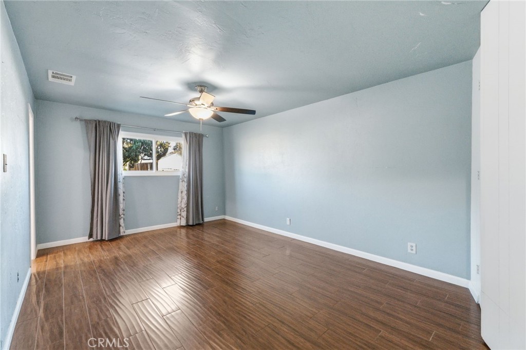 424 W Yale Ave, Coalinga, CA 93210