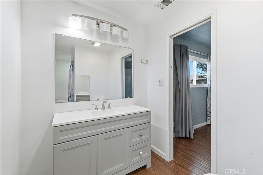 424 W Yale Ave, Coalinga, CA 93210