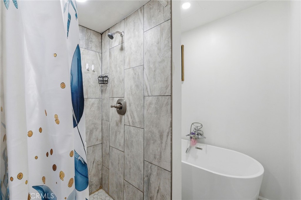 424 W Yale Ave, Coalinga, CA 93210