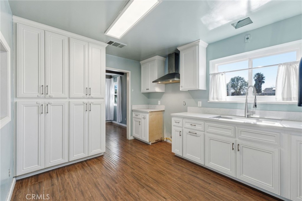 424 W Yale Ave, Coalinga, CA 93210