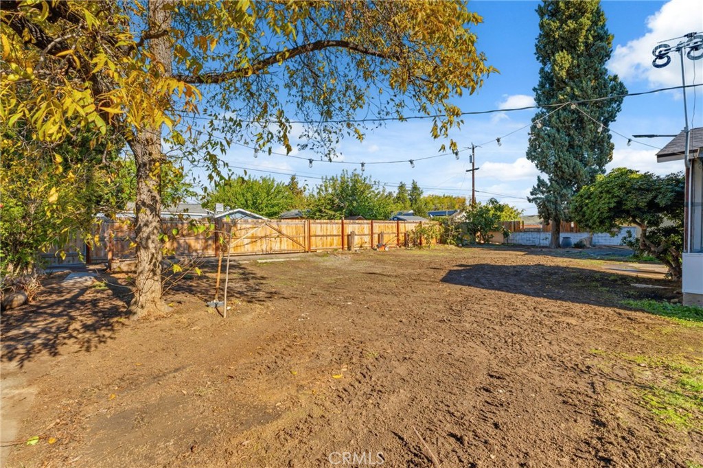 424 W Yale Ave, Coalinga, CA 93210
