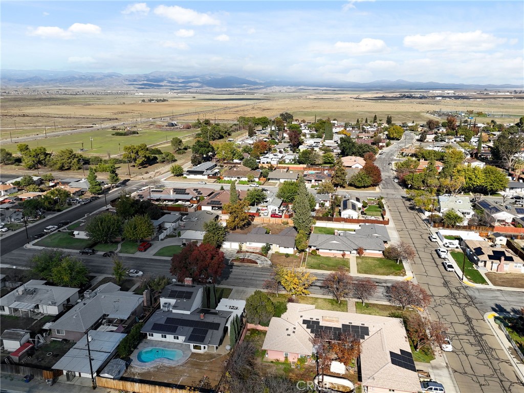 424 W Yale Ave, Coalinga, CA 93210