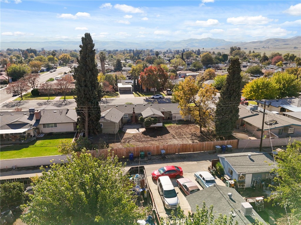 424 W Yale Ave, Coalinga, CA 93210