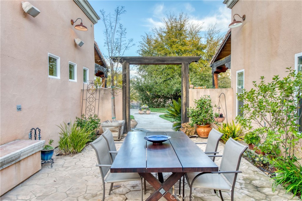 17433 El Dorado, Madera, CA 93636