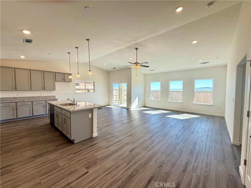 1200 Orange St, Avenal, CA 93204