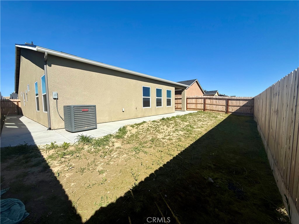 1200 Orange St, Avenal, CA 93204