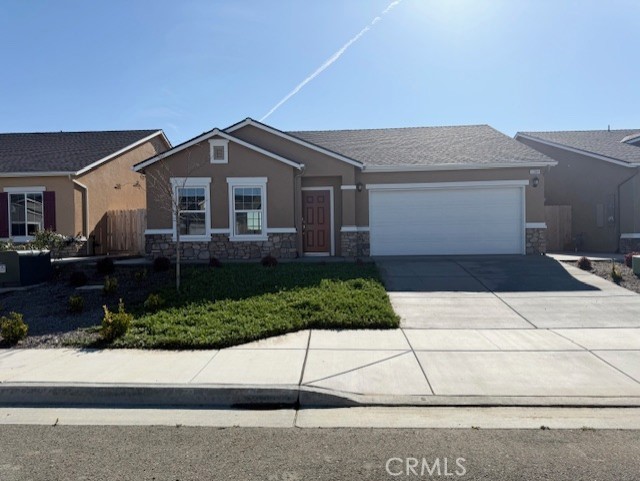 1204 E Orange St, Avenal, CA 93204