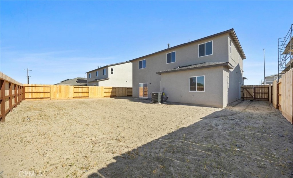 858 S Philip Ave, Fowler, CA 93625