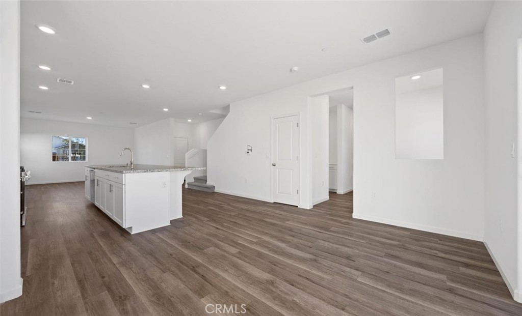 858 S Philip Ave, Fowler, CA 93625