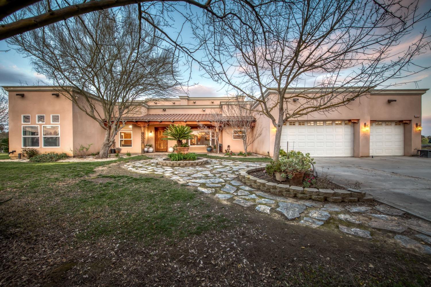 17433 El Dorado Dr, Madera, CA 93636