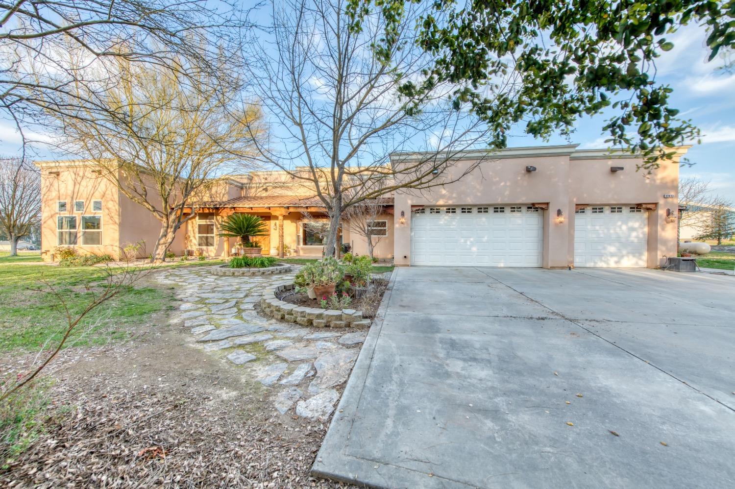 17433 El Dorado Dr, Madera, CA 93636