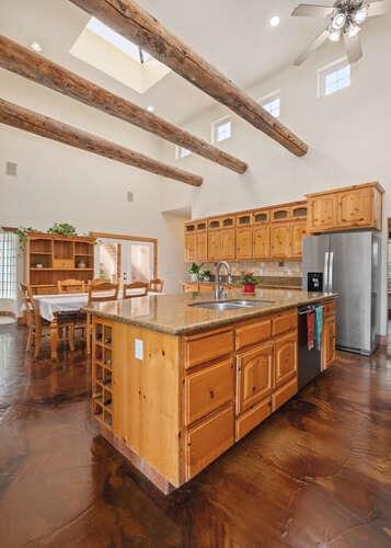 17433 El Dorado Dr, Madera, CA 93636