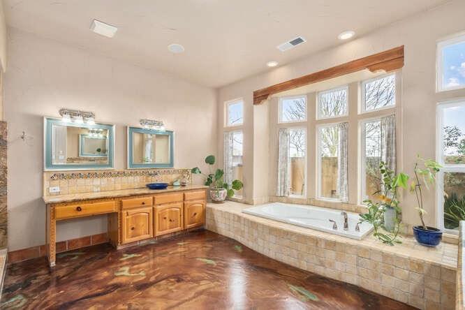 17433 El Dorado Dr, Madera, CA 93636