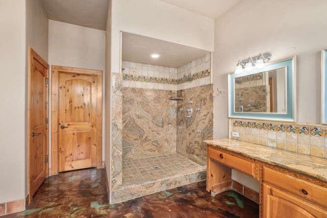 17433 El Dorado Dr, Madera, CA 93636