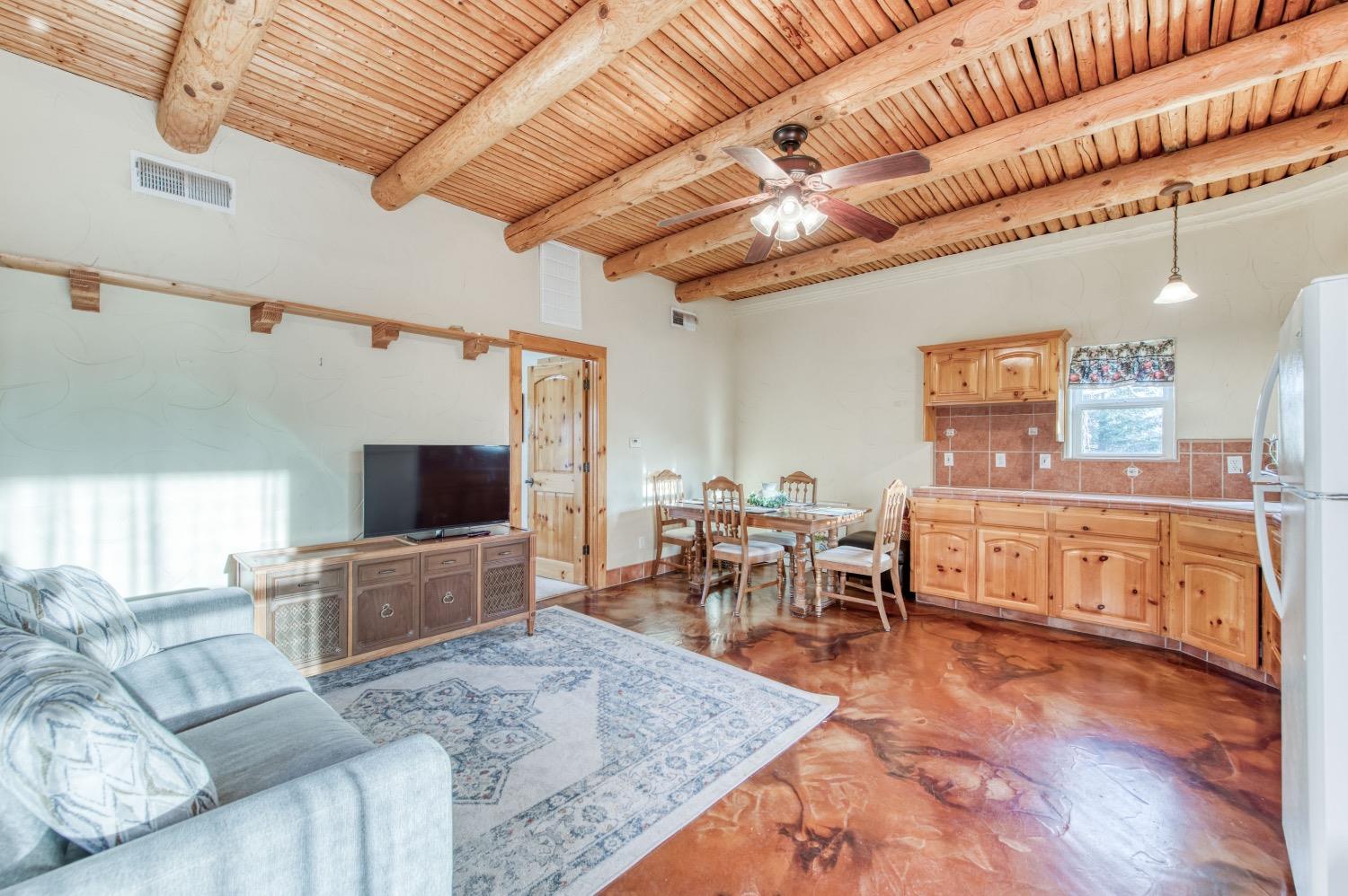 17433 El Dorado Dr, Madera, CA 93636
