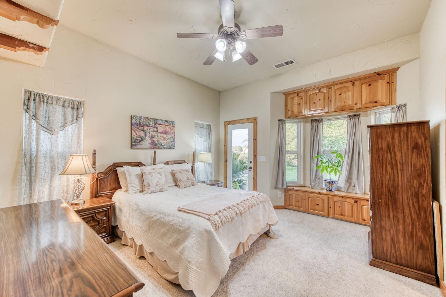 17433 El Dorado Dr, Madera, CA 93636