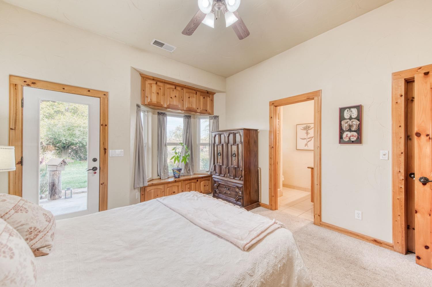 17433 El Dorado Dr, Madera, CA 93636