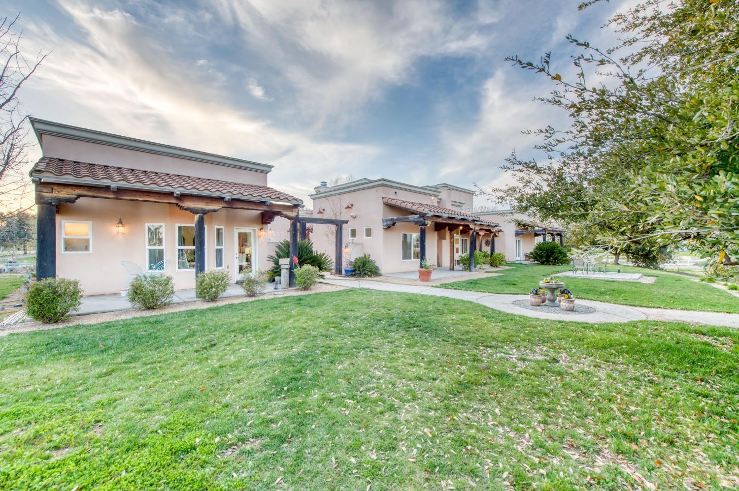 17433 El Dorado Dr, Madera, CA 93636
