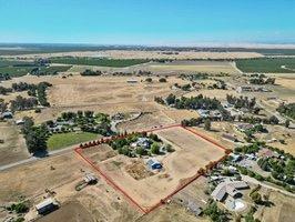 17433 El Dorado Dr, Madera, CA 93636