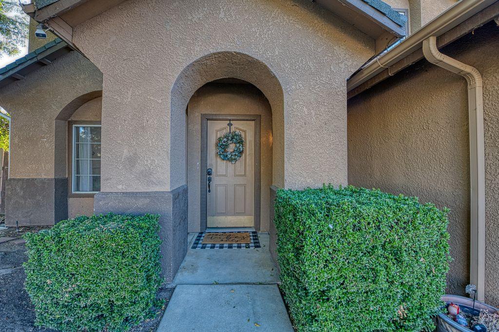 3372 Greenfield Ave, Clovis, CA 93611