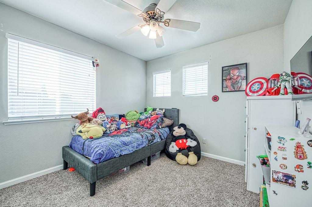3372 Greenfield Ave, Clovis, CA 93611