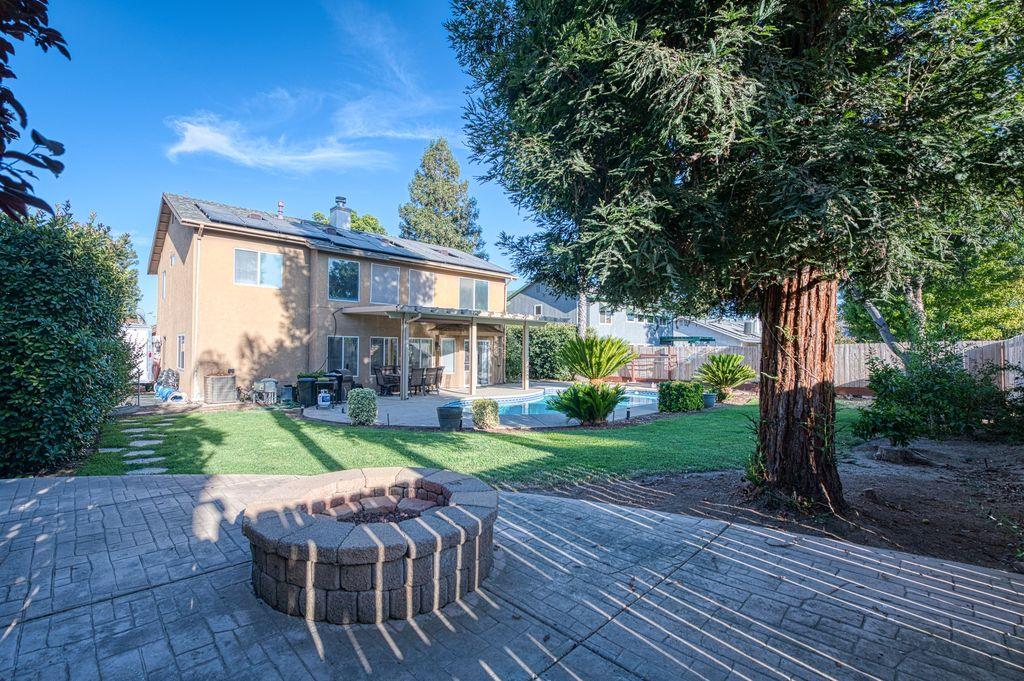 3372 Greenfield Ave, Clovis, CA 93611