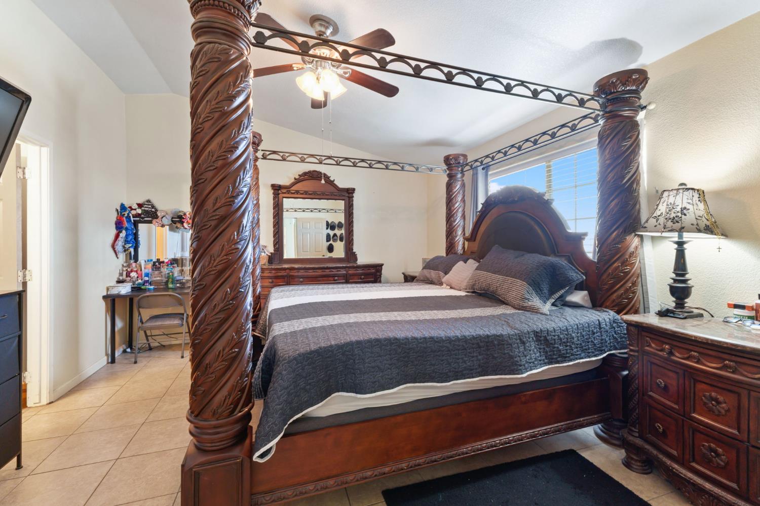 601 Saddleback St, Coalinga, CA 93210