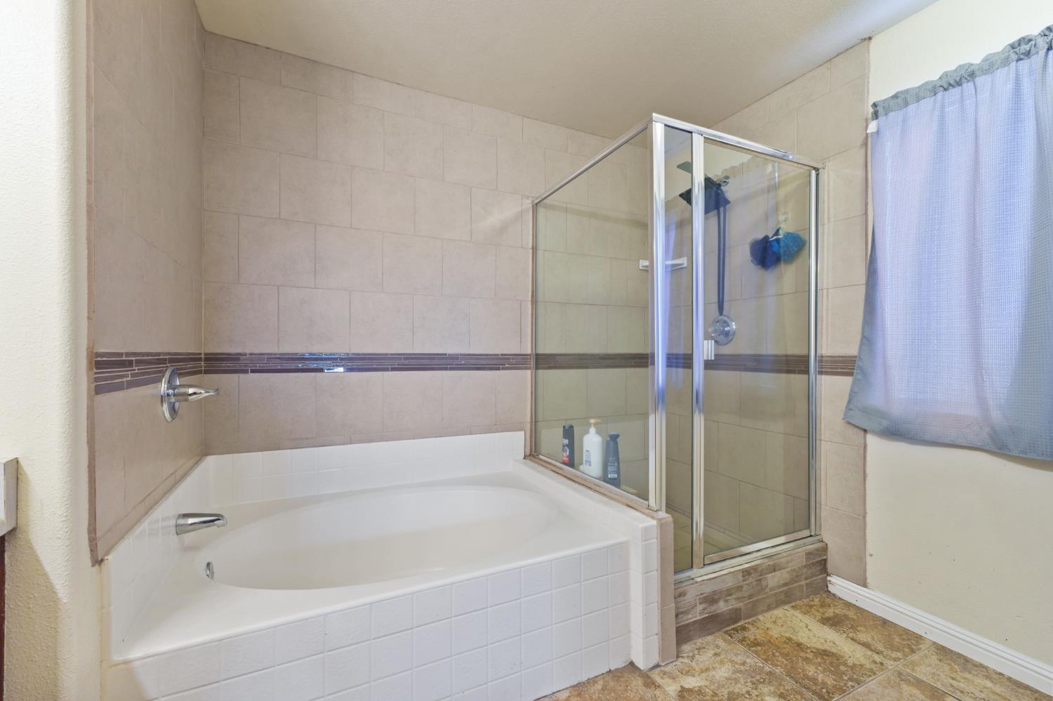 601 Saddleback St, Coalinga, CA 93210