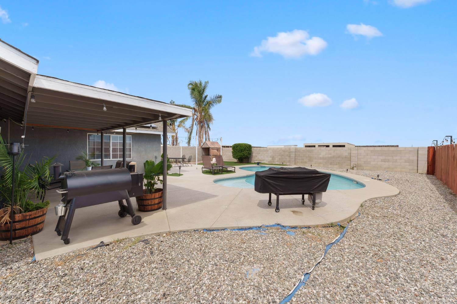 601 Saddleback St, Coalinga, CA 93210