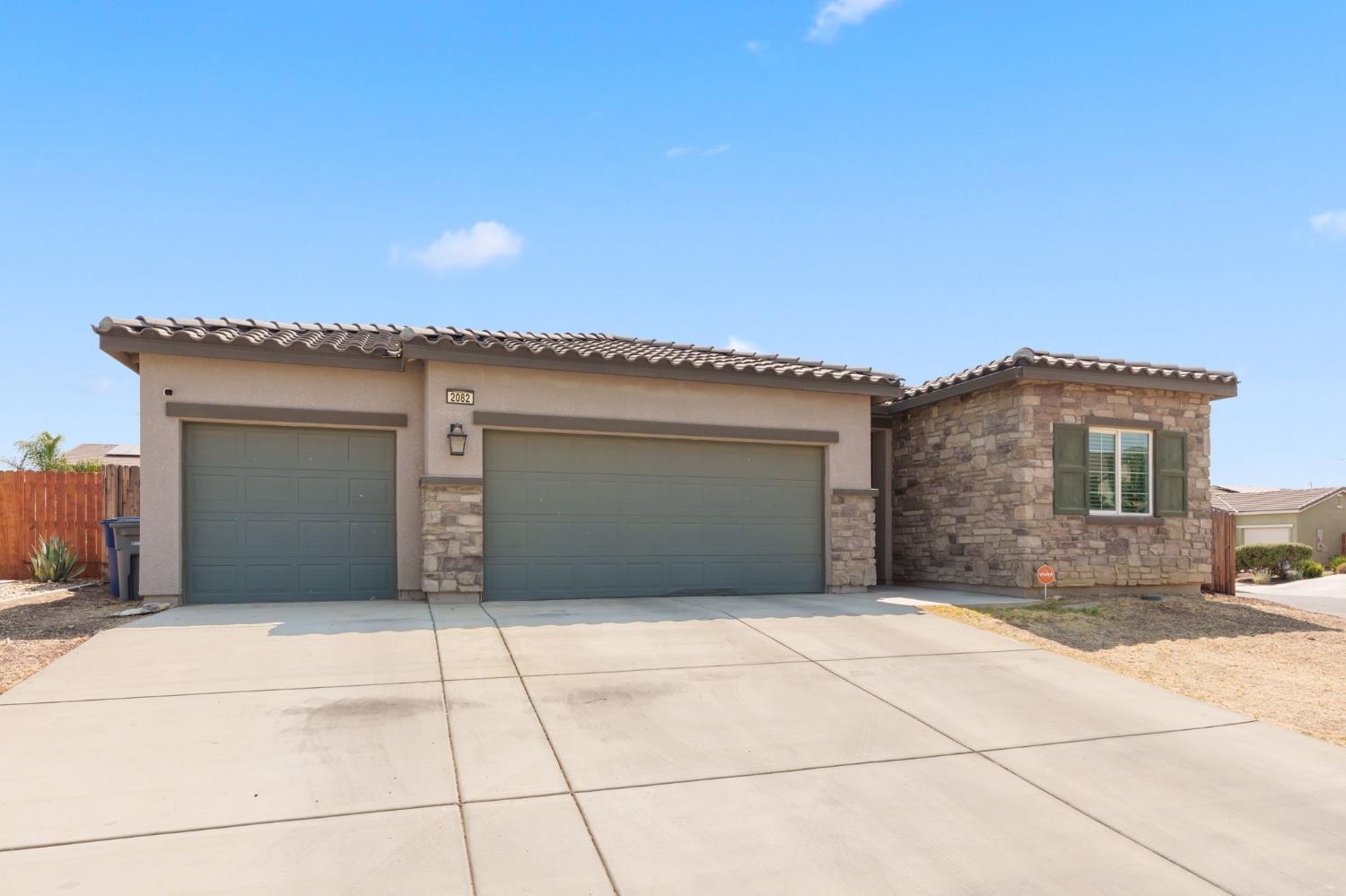 2082 Posa Chanet Blvd, Coalinga, CA 93210