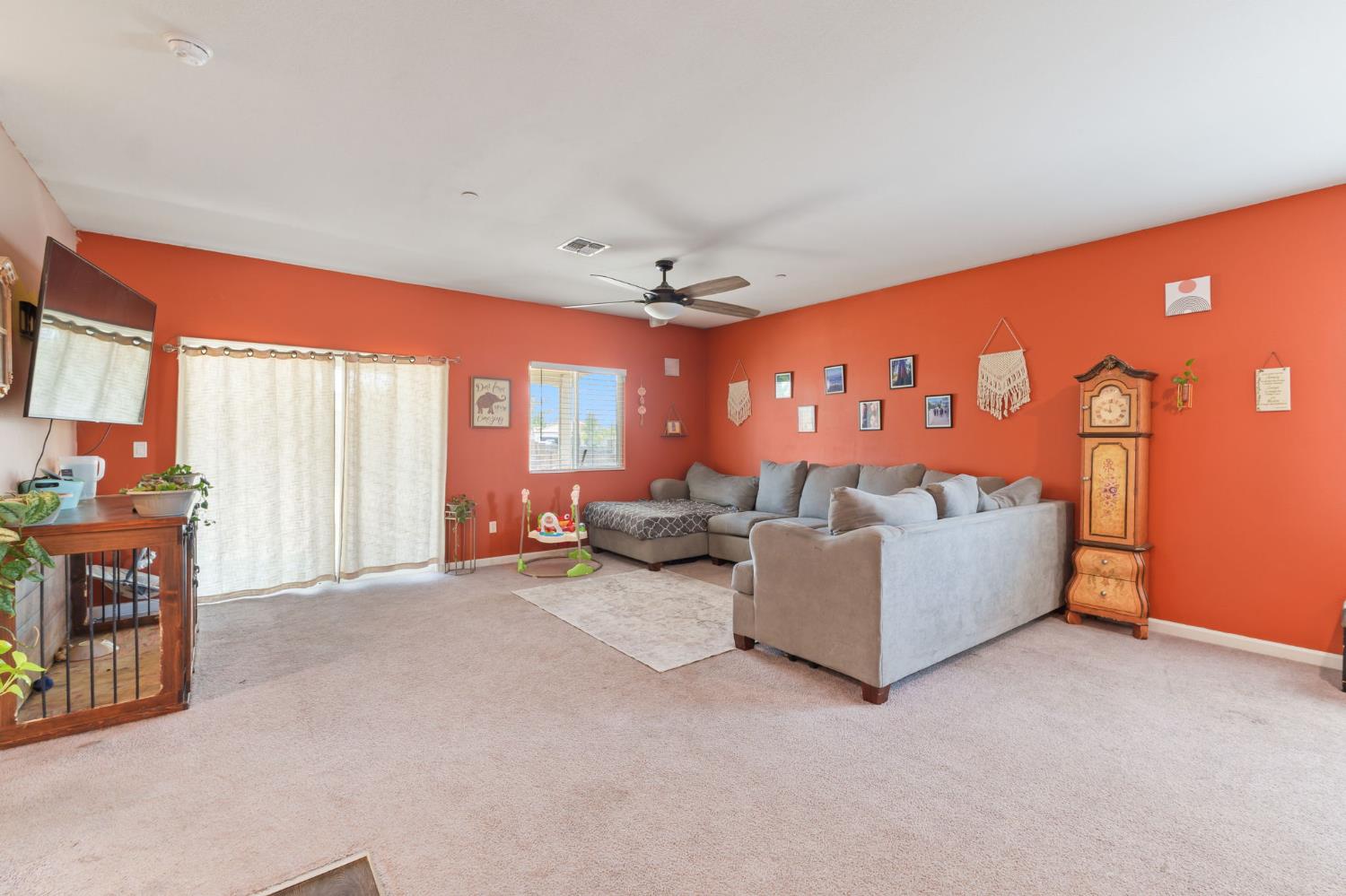 2082 Posa Chanet Blvd, Coalinga, CA 93210