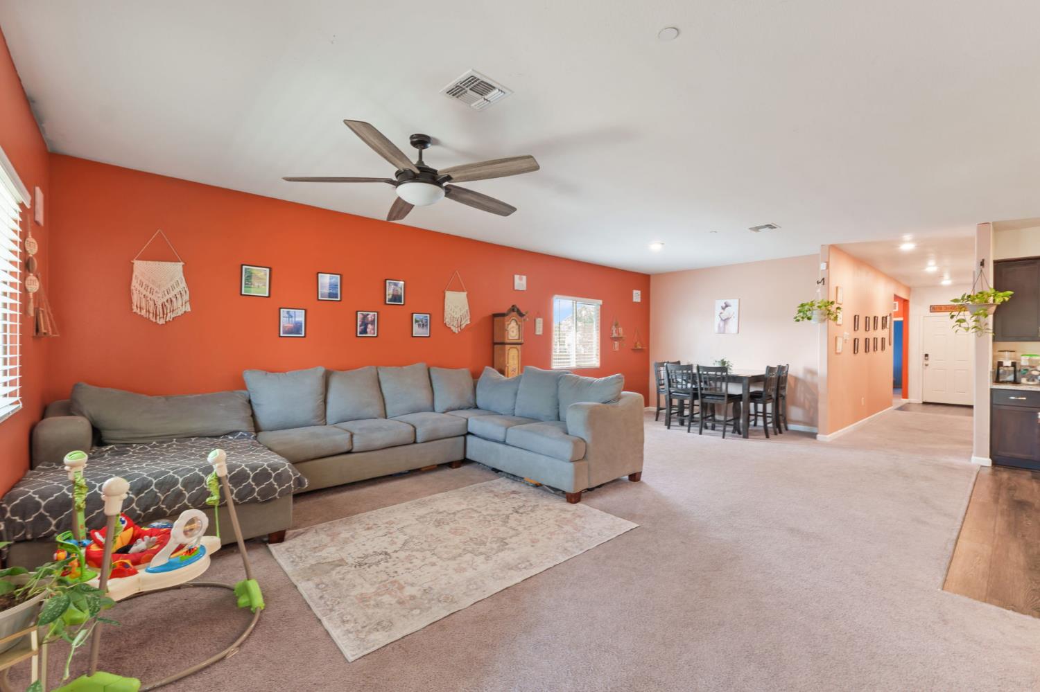 2082 Posa Chanet Blvd, Coalinga, CA 93210