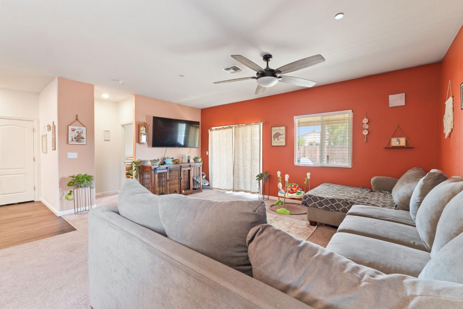 2082 Posa Chanet Blvd, Coalinga, CA 93210