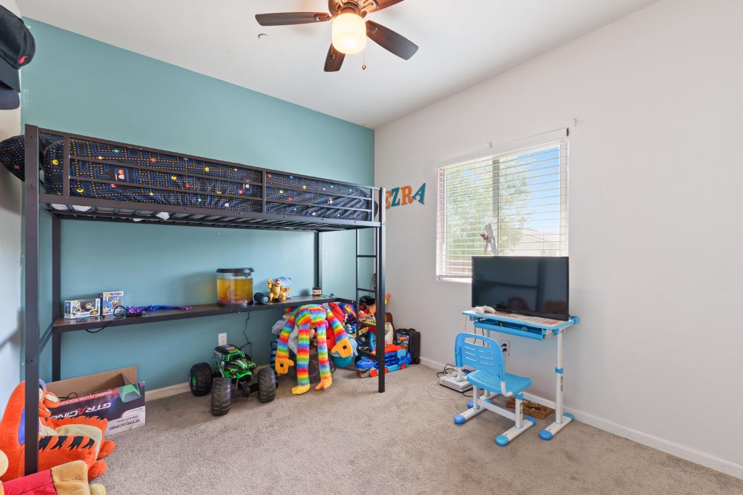 2082 Posa Chanet Blvd, Coalinga, CA 93210