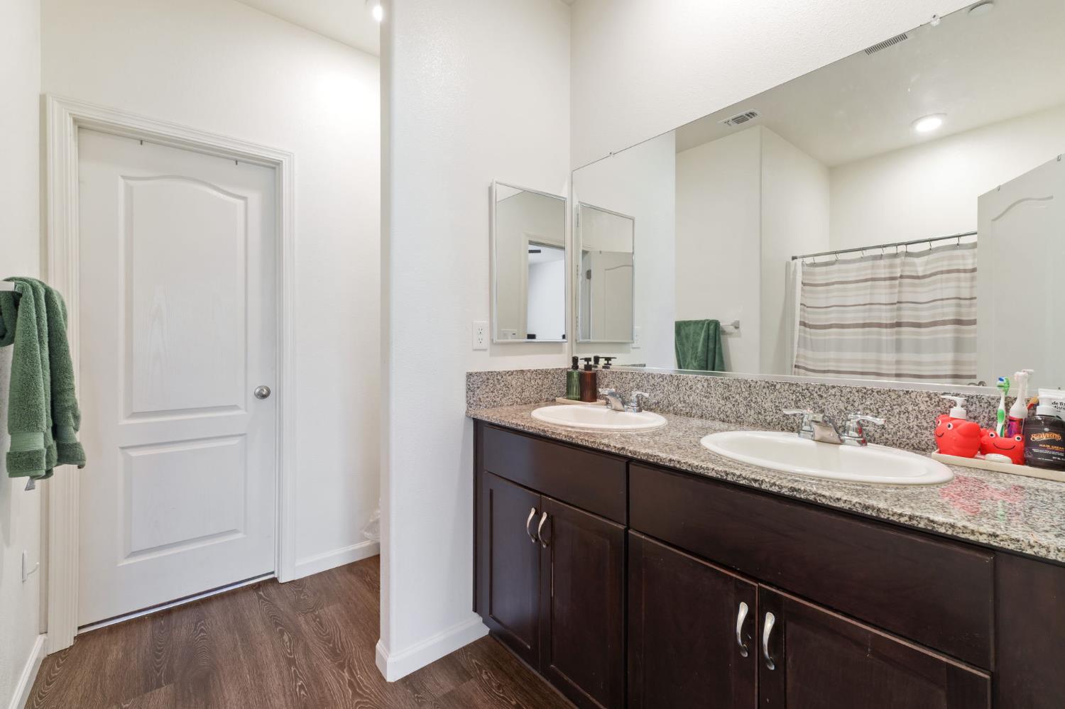 2082 Posa Chanet Blvd, Coalinga, CA 93210