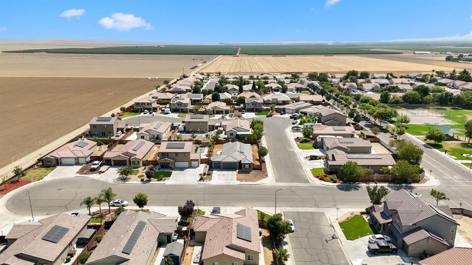 2082 Posa Chanet Blvd, Coalinga, CA 93210