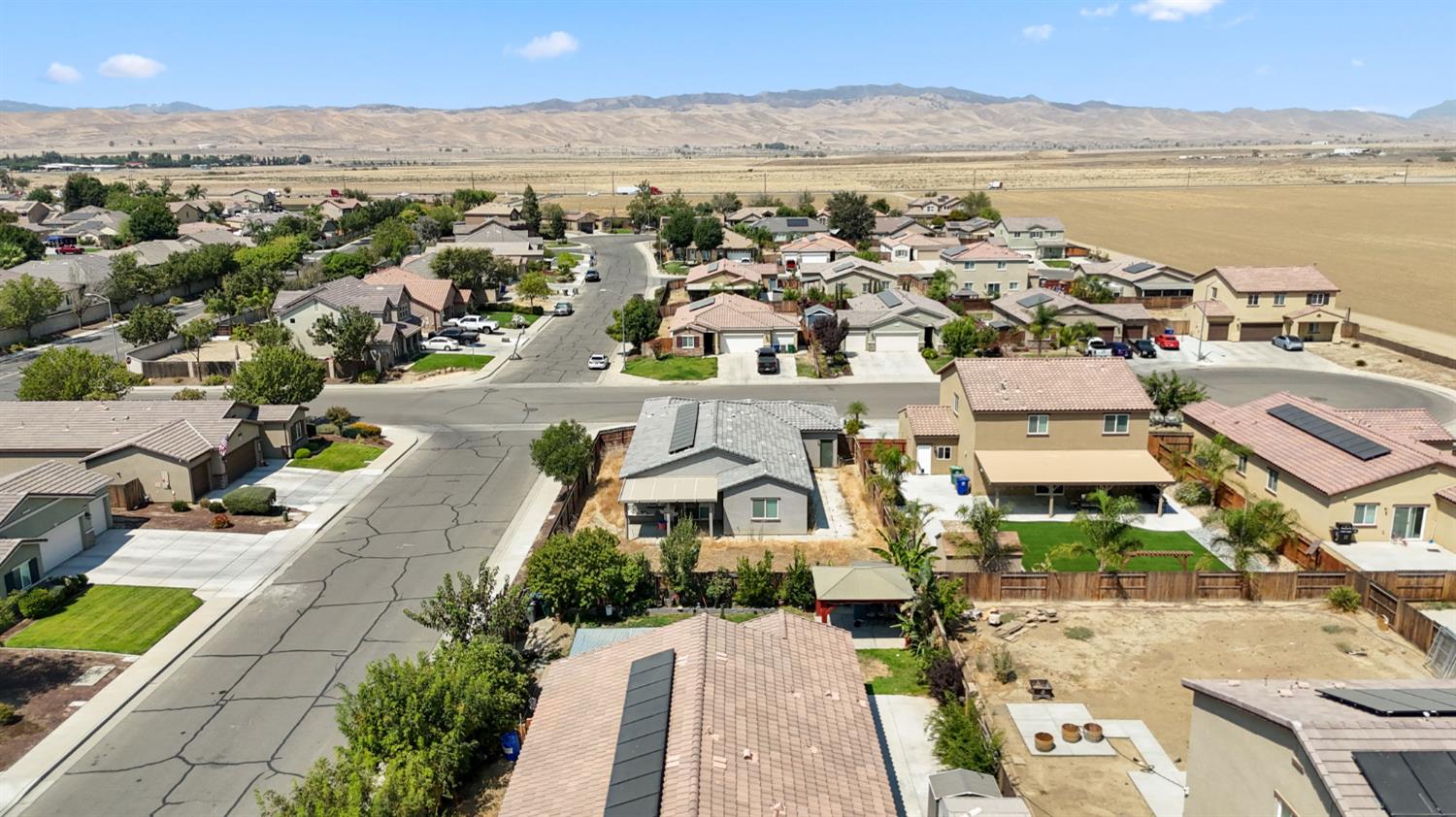 2082 Posa Chanet Blvd, Coalinga, CA 93210