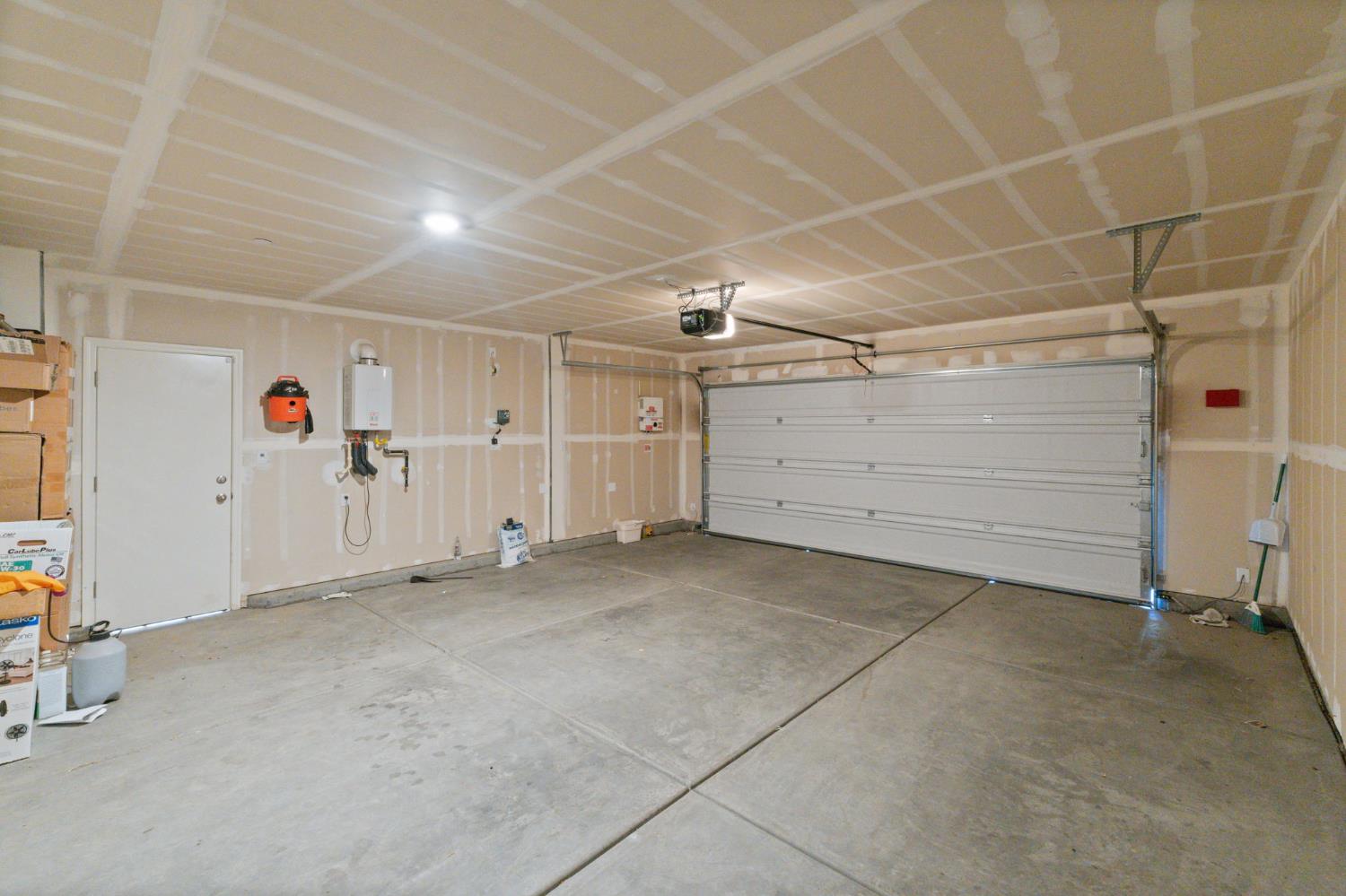 802 Reisling Ln, Coalinga, CA 93210