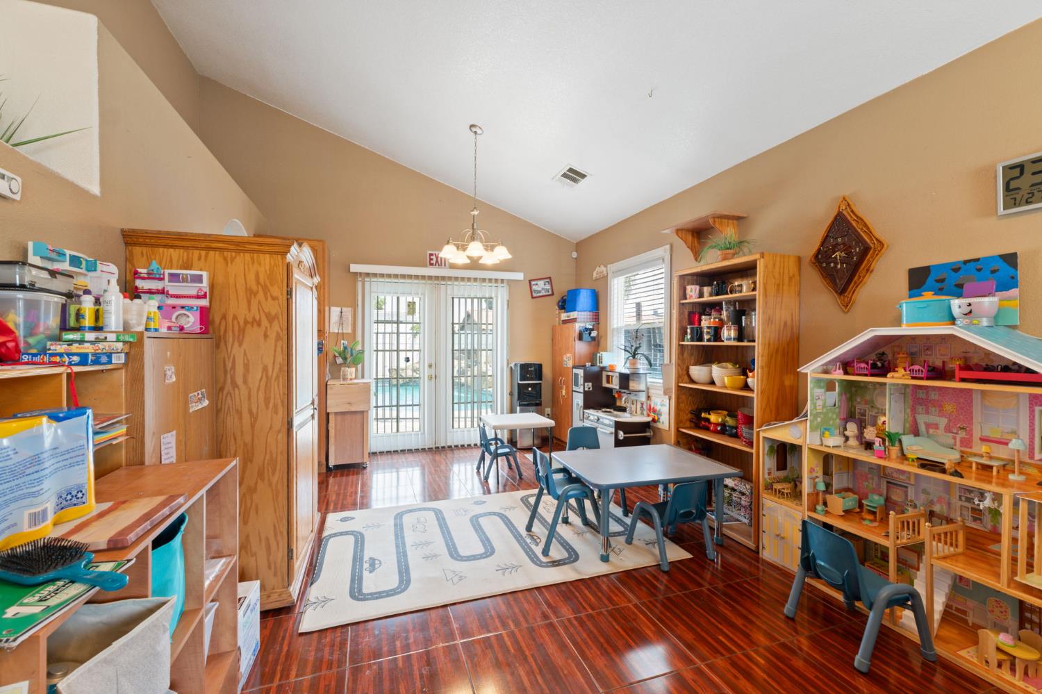 180 Cheney Ln, Coalinga, CA 93210