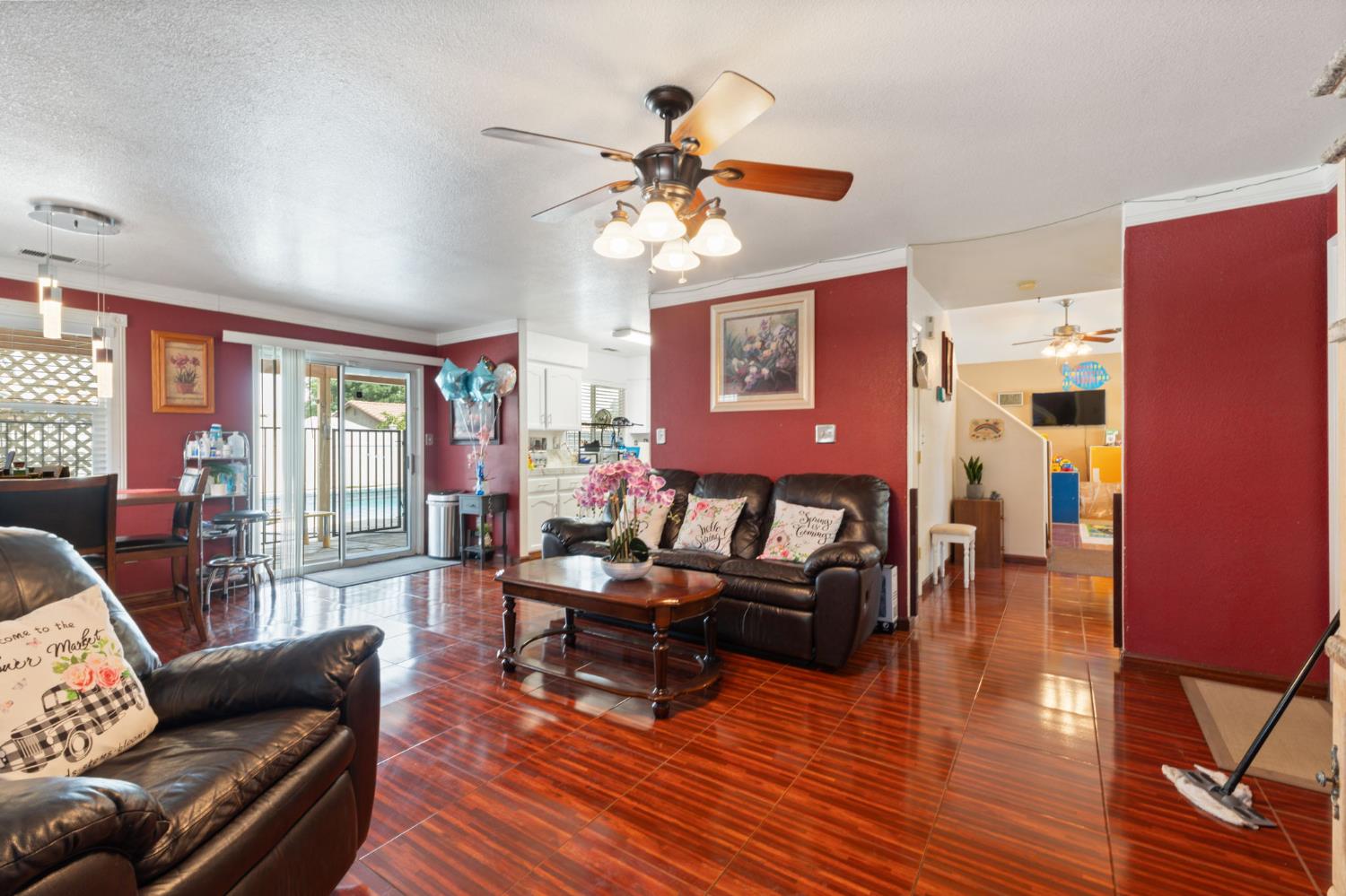 180 Cheney Ln, Coalinga, CA 93210