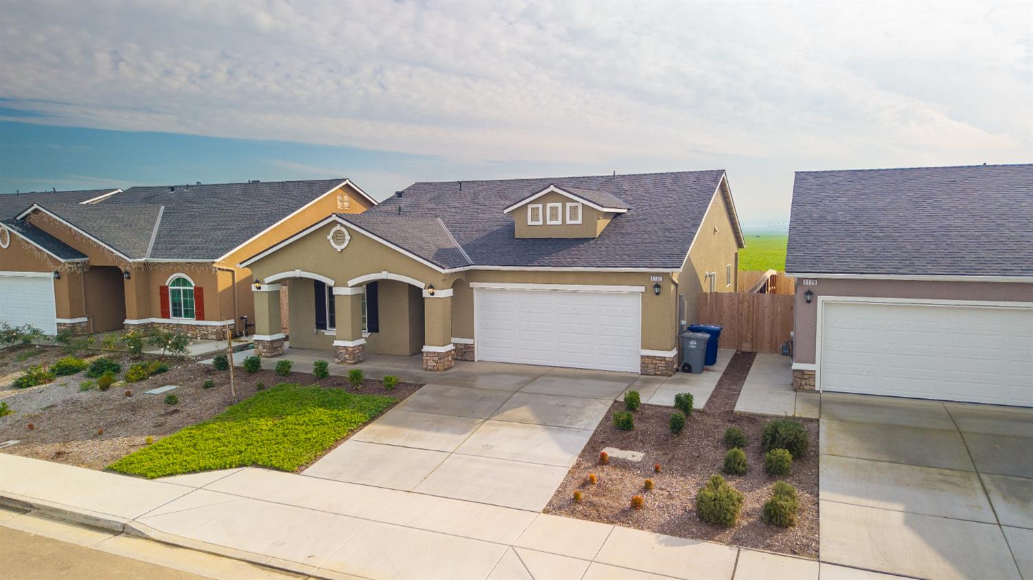 1132 E Orange St, Avenal, CA 93204