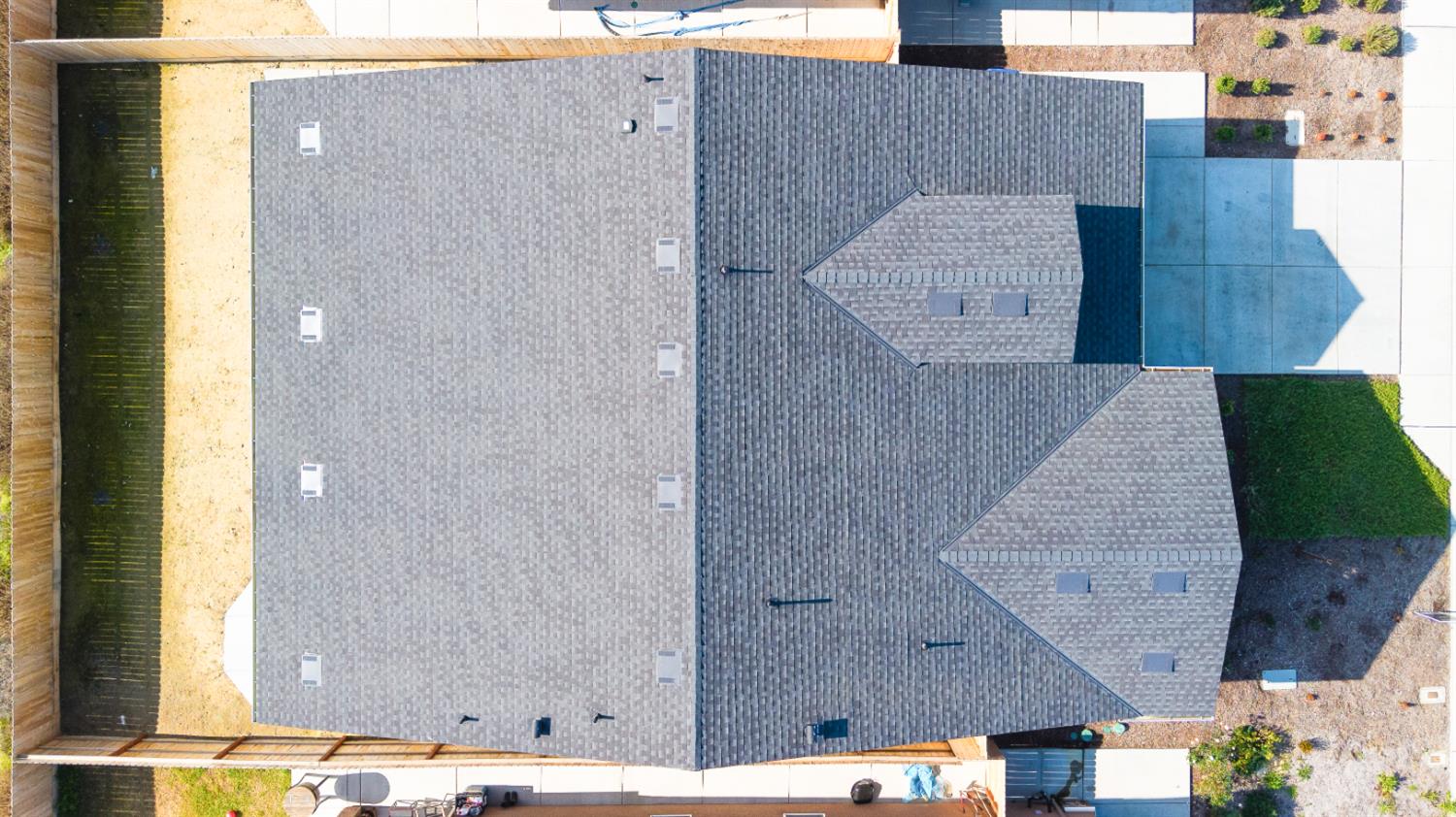 1132 E Orange St, Avenal, CA 93204