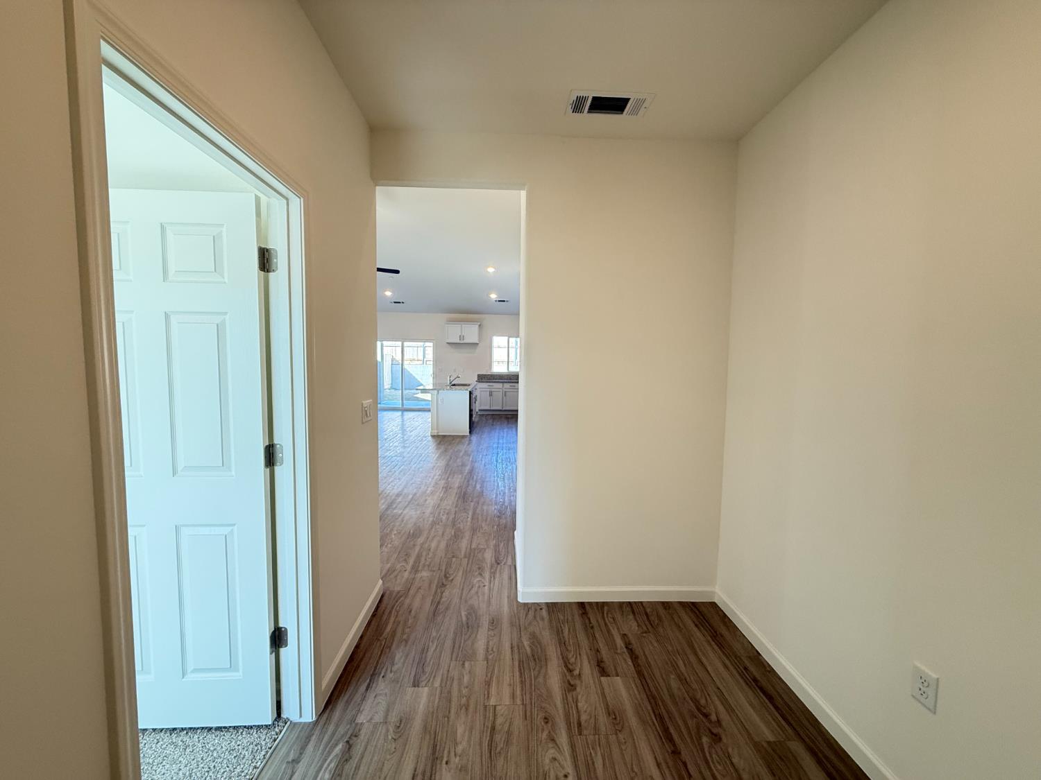 1205 E Orange St, Avenal, CA 93204