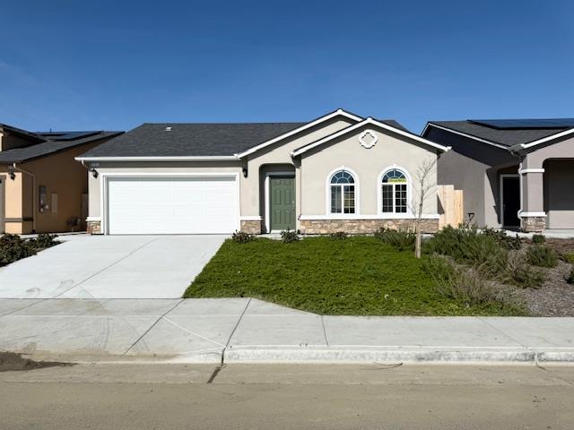 1105 E Orange St, Avenal, CA 93204