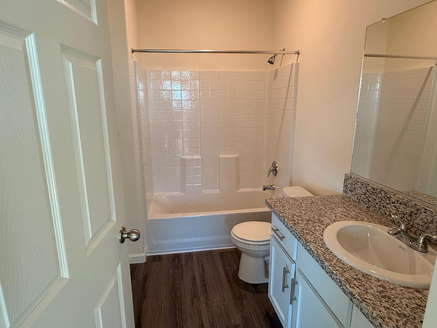 1105 E Orange St, Avenal, CA 93204